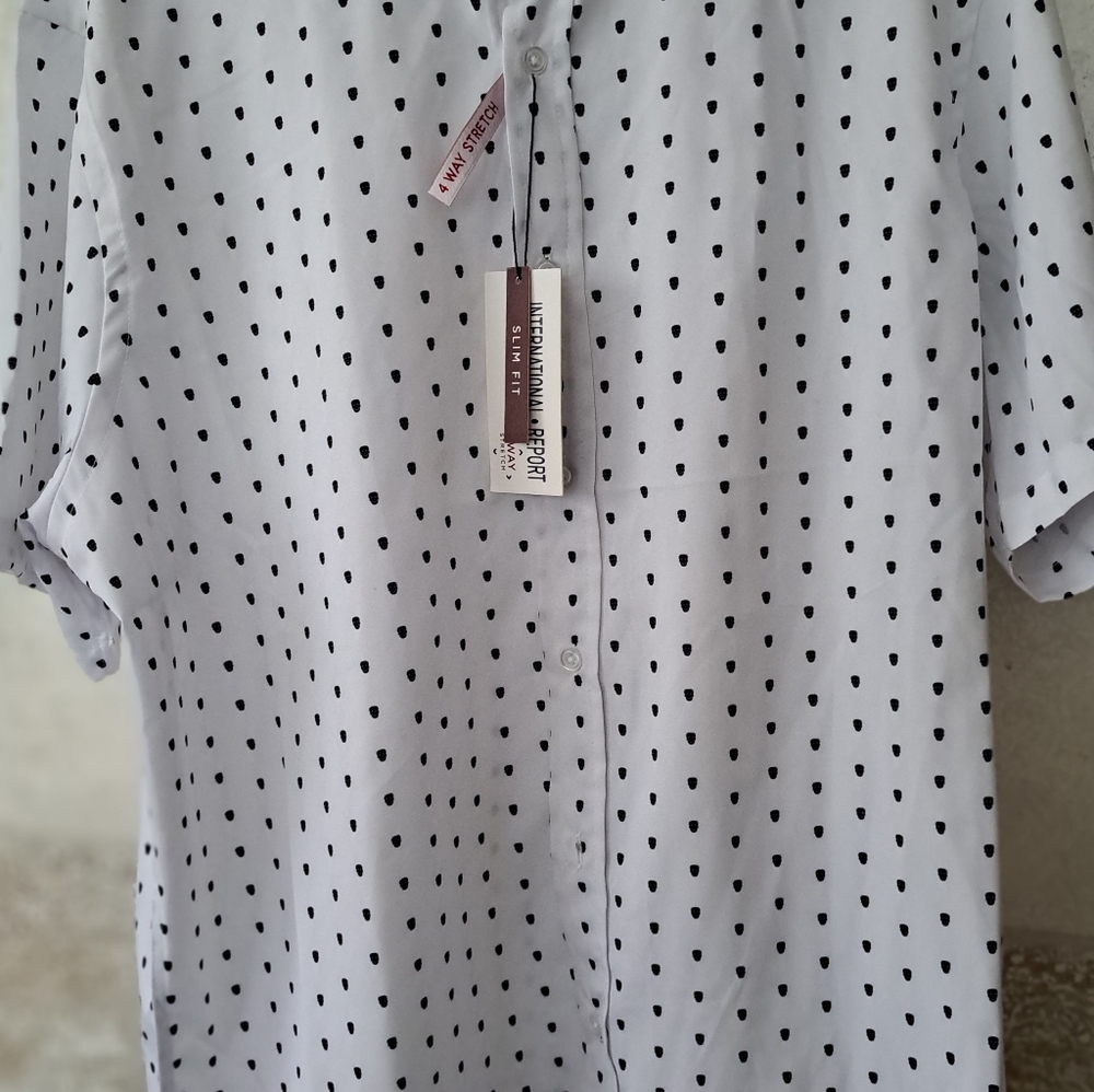 MEN'S INTERNATIONAL REPORT 4-WAY STRETCH BUTTONED DOWN COLLAR BLAC/WHITE SS XL